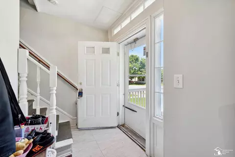 402 E 2nd, Monroe, MI 48161 photo 32