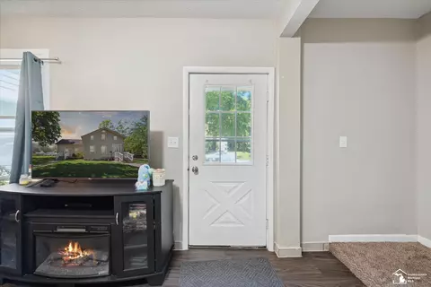 402 E 2nd, Monroe, MI 48161 photo 19