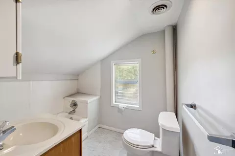 402 E 2nd, Monroe, MI 48161 photo 48