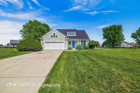 4698 Spurwood Dr, Saginaw, MI 48603