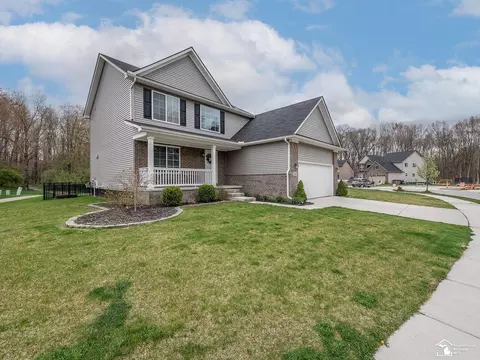 37645 N Dianne, New Boston, MI 48164