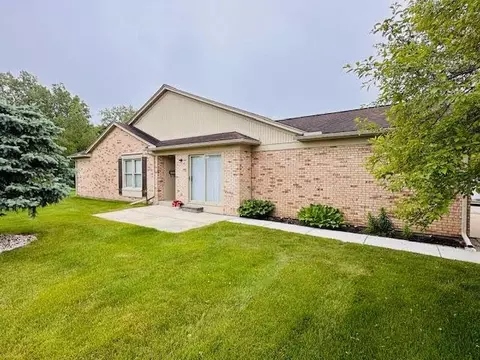 43678 Hartford, Clinton Township, MI 48038