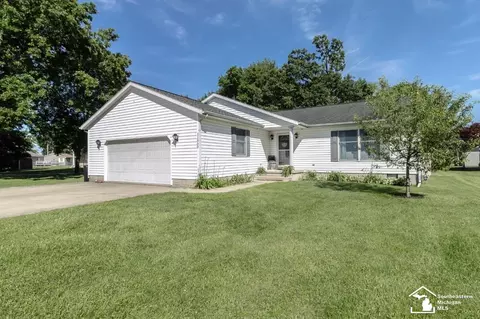 11300 Locust, Luna Pier, MI 48157