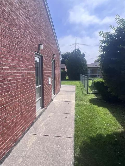 23096 Raven, Eastpointe, MI 48021 photo 39