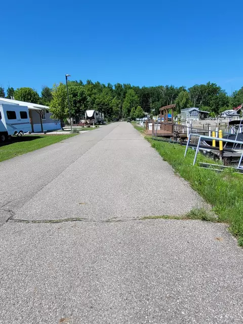 831 S Main Sleepy Oaks UNIT 220, Au Gres, MI 48703 photo 26