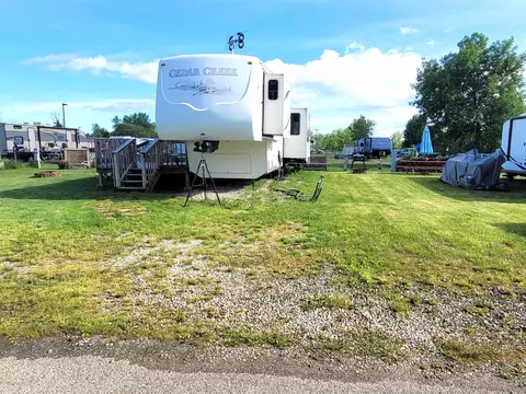831 S Main Sleepy Oaks UNIT 220, Au Gres, MI 48703 photo 2