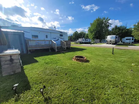 831 S Main Sleepy Oaks UNIT 220, Au Gres, MI 48703 photo 4