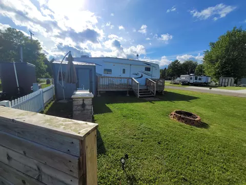 831 S Main Sleepy Oaks UNIT 220, Au Gres, MI 48703 photo 3