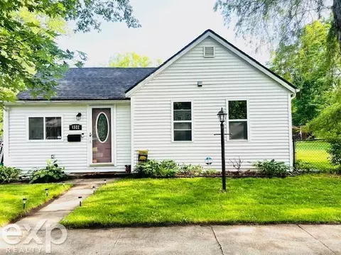 1322 Bancroft, Port Huron, MI 48060