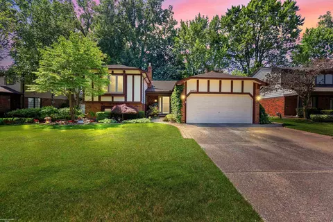 14602 Eastport, Sterling Heights, MI 48313