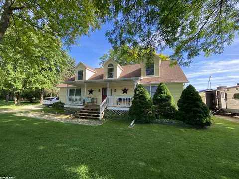 Exterior - 11409 Jeddo, Brockway, MI 48097 photo 2 of 7