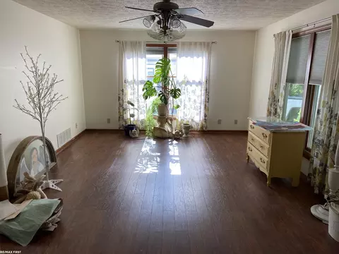 Living - 11409 Jeddo, Brockway, MI 48097 photo 1 of 2