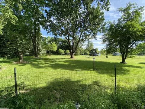 Exterior - 11409 Jeddo, Brockway, MI 48097 photo 4 of 7
