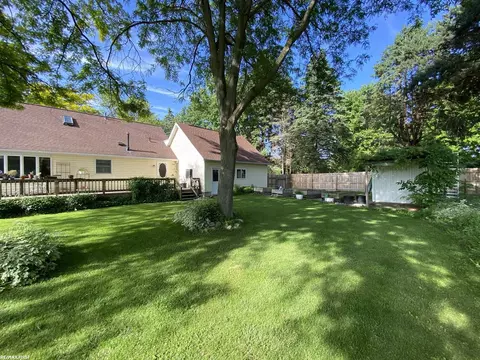 Exterior - 11409 Jeddo, Brockway, MI 48097 photo 5 of 7