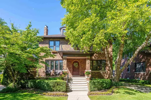 1427 Yorkshire, Grosse Pointe Park, MI 48230