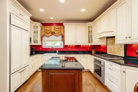 1427 Yorkshire, Grosse Pointe Park, MI 48230 photo 17