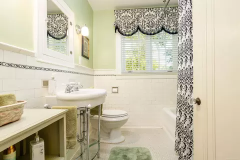 1427 Yorkshire, Grosse Pointe Park, MI 48230 photo 34