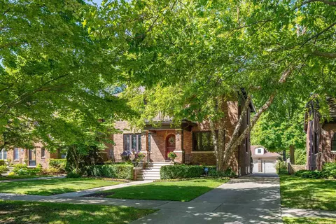 1427 Yorkshire, Grosse Pointe Park, MI 48230 photo 3