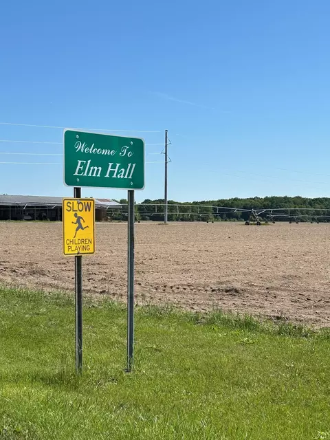 14-200 032-00 Merrill, Elm Hall, MI 48877