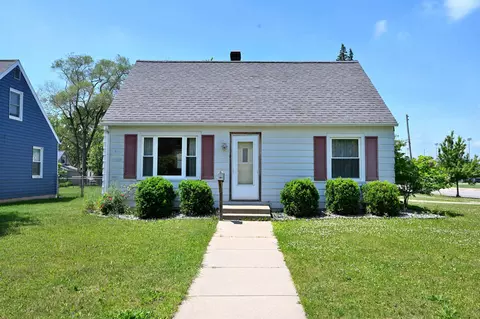 2315 Carolina, Midland, MI 48642