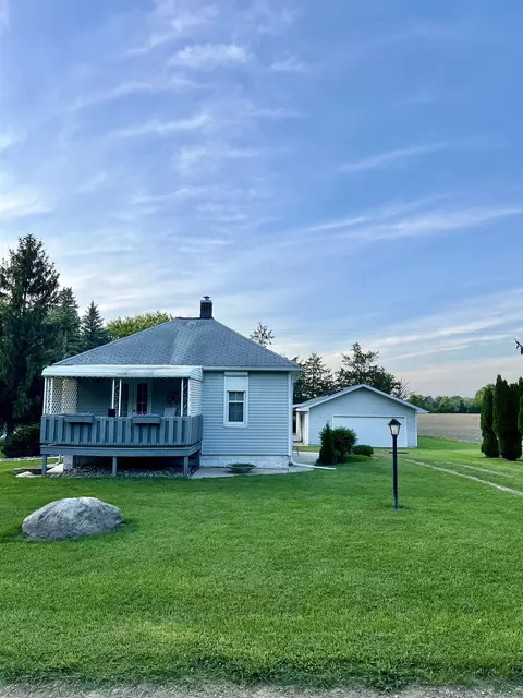 10185 Monroe Rd, Durand, MI 48429