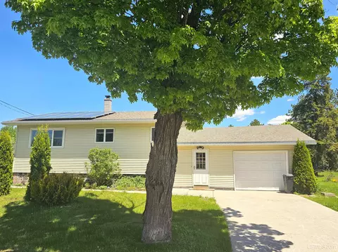 1070 Ahmeek, Mohawk, MI 49950
