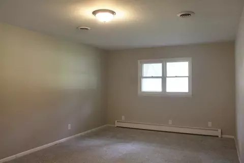 Bedroom - 2383 Tandy, Flint, MI 48532 photo 2 of 8