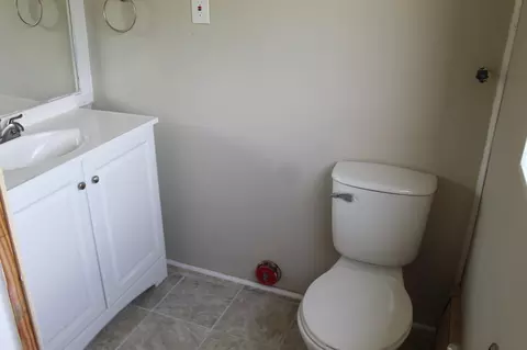 Bath - 2383 Tandy, Flint, MI 48532 photo 7 of 8