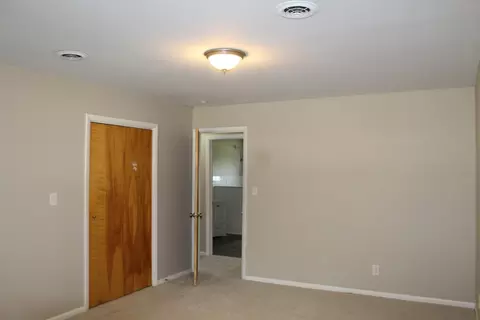 Bedroom - 2383 Tandy, Flint, MI 48532 photo 3 of 8