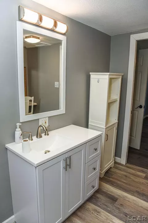 733 Oak, Adrian, MI 49221 photo 25