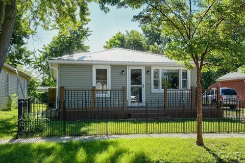 733 Oak, Adrian, MI 49221 photo 2