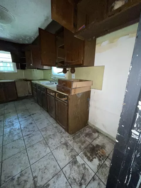2618 Kellar, Flint, MI 48504 photo 12