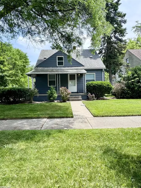 19340 Beaconsfield, Harper Woods, MI 48225