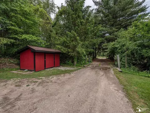 10015 Secor, Temperance, MI 48182 photo 32