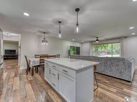 10015 Secor, Temperance, MI 48182 photo 10