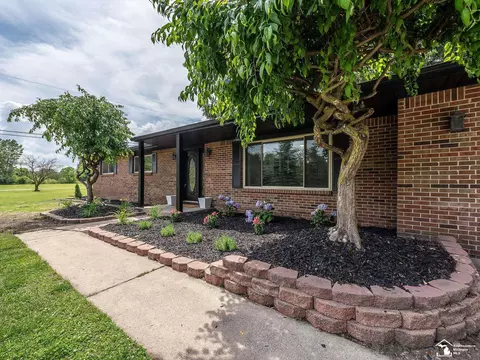 10015 Secor, Temperance, MI 48182 photo 25