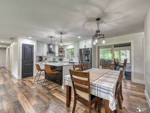 10015 Secor, Temperance, MI 48182 photo 6