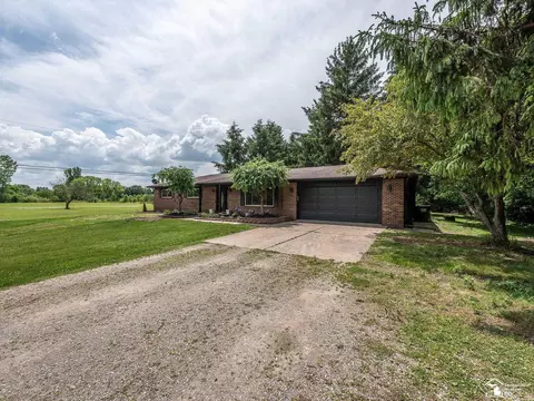 10015 Secor, Temperance, MI 48182