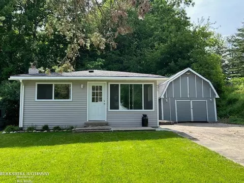995 Center, Attica, MI 48412