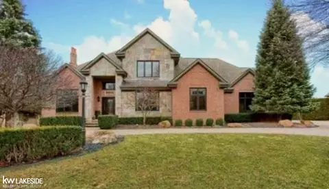 8874 Heatherwood, Washington, MI 48095