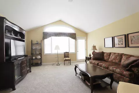 7156 Burning Bush, Flushing, MI 48433 photo 5