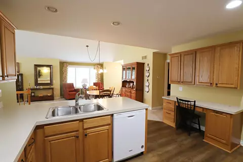 7156 Burning Bush, Flushing, MI 48433 photo 12