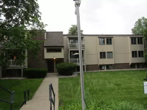 500 Woodingham UNIT 15, East Lansing, MI 48823