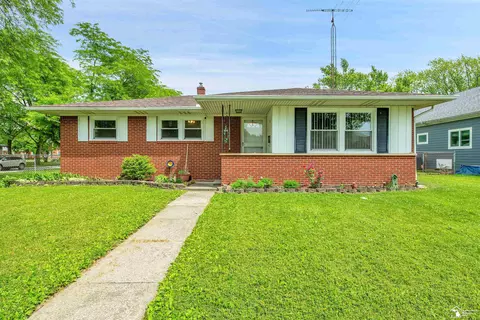 1326 Mccormick, Monroe, MI 48162 photo 2