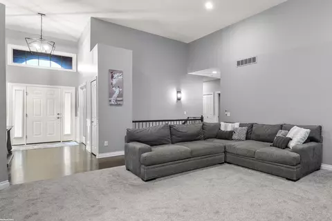 19072 Brighton, Macomb, MI 48042 photo 9