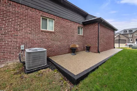 19072 Brighton, Macomb, MI 48042 photo 30