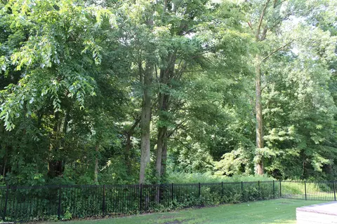 19072 Brighton, Macomb, MI 48042 photo 3