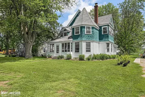 128 La Croix, Harsens Island, MI 48028