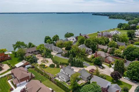 View/Area - 4 Lakeside, Grosse Pointe, MI 48230 photo 8 of 9