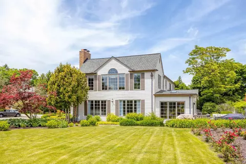 4 Lakeside, Grosse Pointe, MI 48230